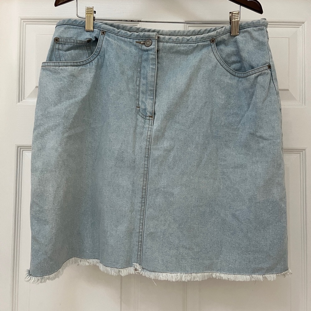 Bill Blass denim skirt size 16